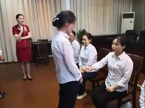 長(zhǎng)江水務(wù)營(yíng)業(yè)所舉辦服務(wù)禮儀培訓(xùn)班，提升窗口服務(wù)水平